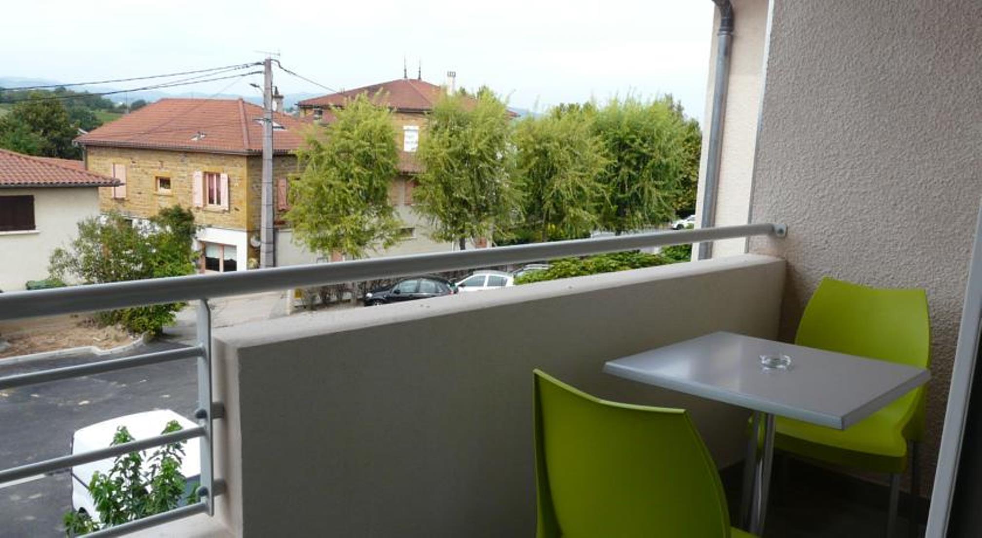Hotel Le Chatard Sarcey Exterior photo