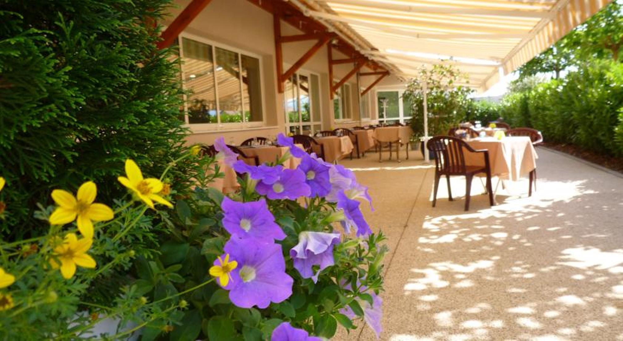 Hotel Le Chatard Sarcey Exterior photo